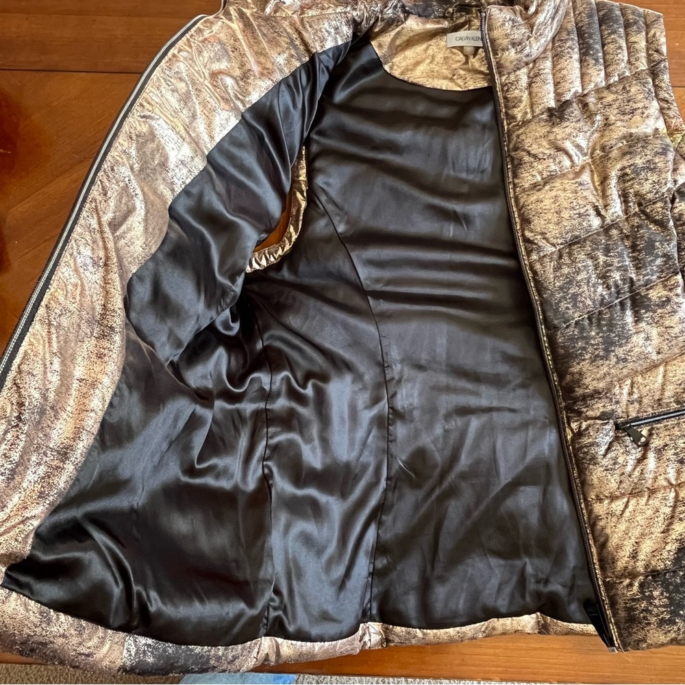 ❌SOLD❌ Calvin Klein Puffer Vest | Metallic Copper Color | Women’s Size XL - Picture 4 of 11
